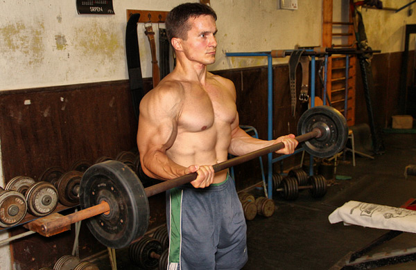 Bicepsovy zdvih